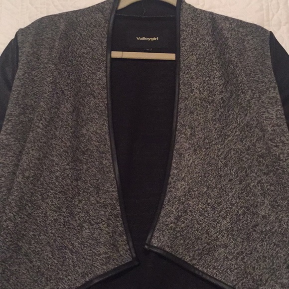 Valley Girl grey/black sweater blazer - Picture 3 of 5